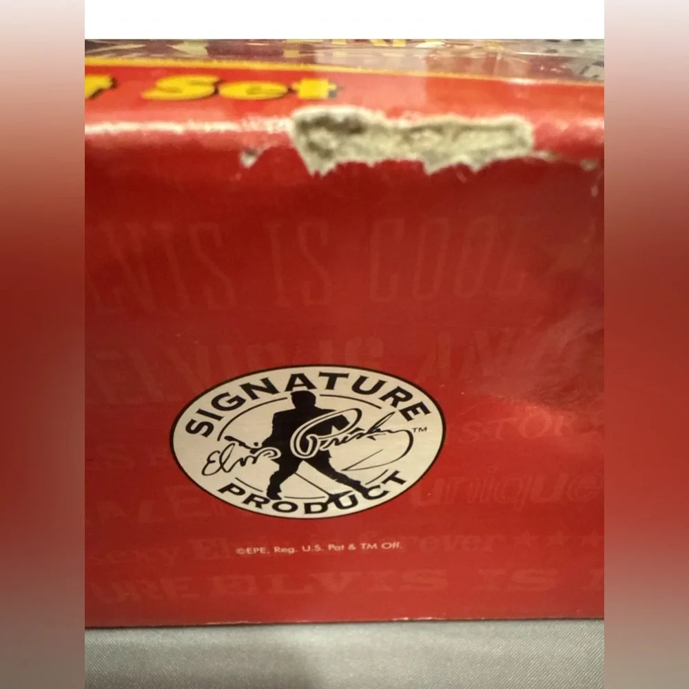 Red‎ Mug Gift Set